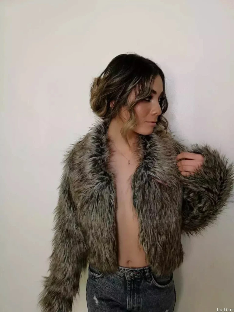 Danna Profile image 4