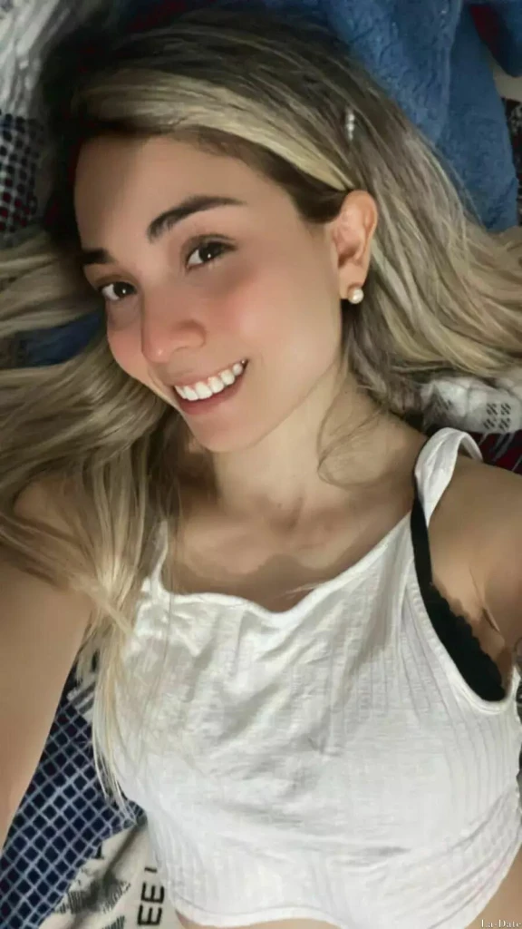 Danna Profile image 2