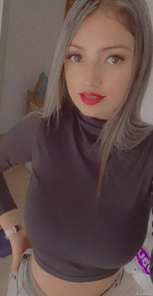 Yessica, 42