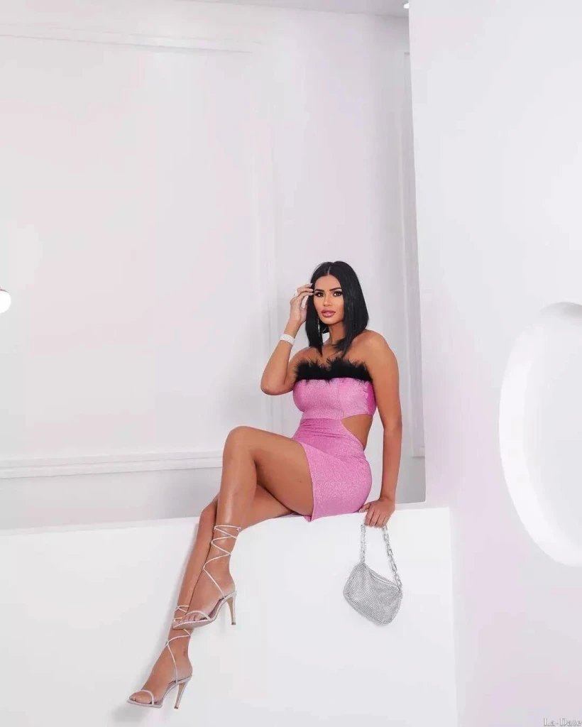 Jessica Mishelli, 34