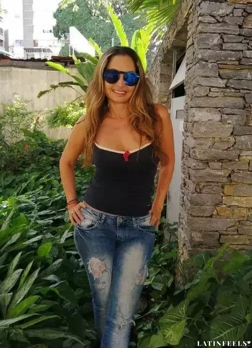 Carolina Profile image 1