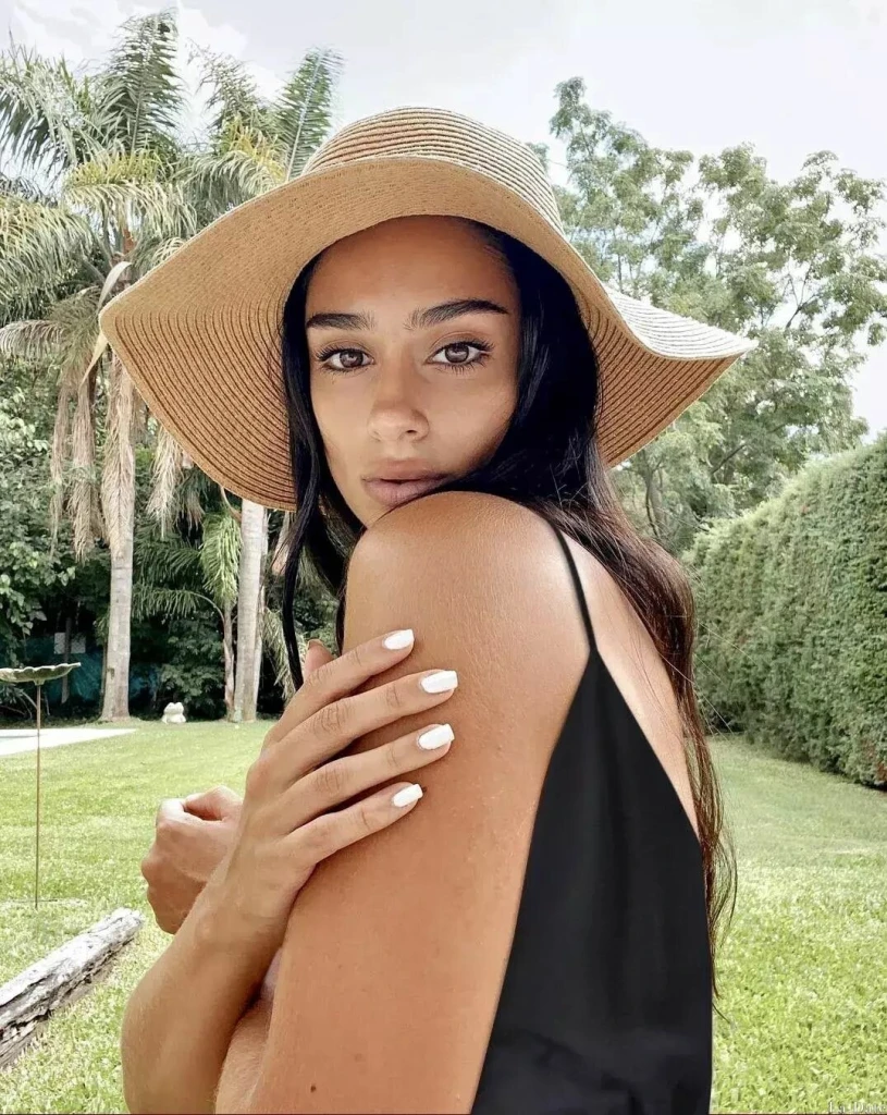 Linda Profile image 1