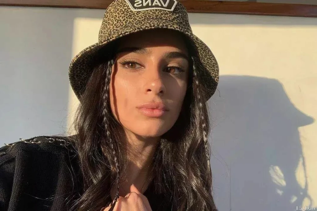 Linda Profile image 3