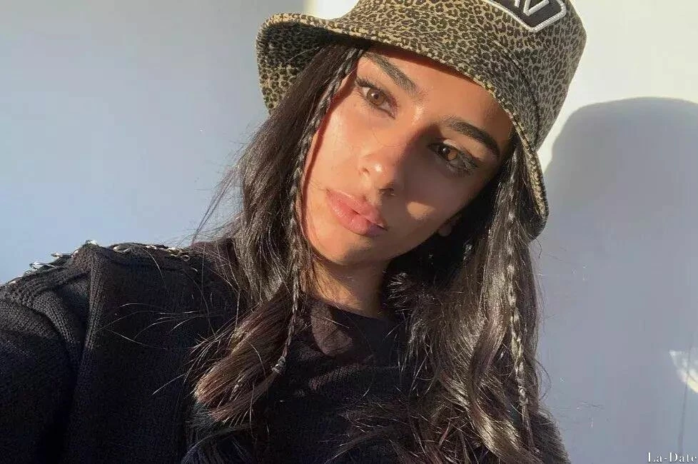 Linda Profile image 4