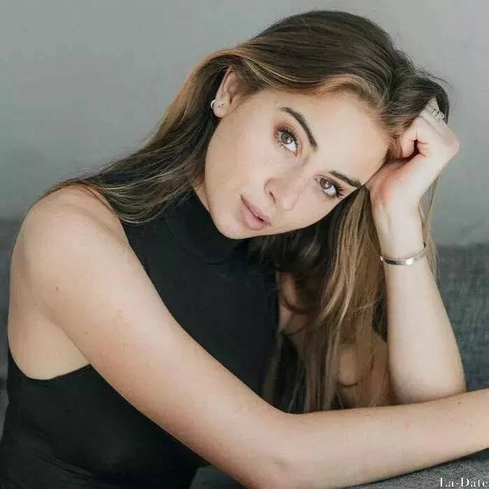 Alexia Desire Profile image 1
