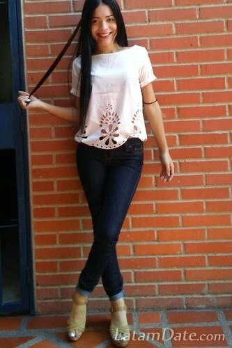 Yenny Profile image 1