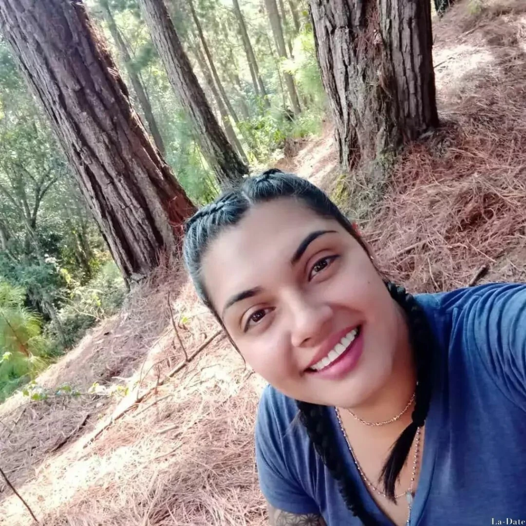 Adriana Profile image 1