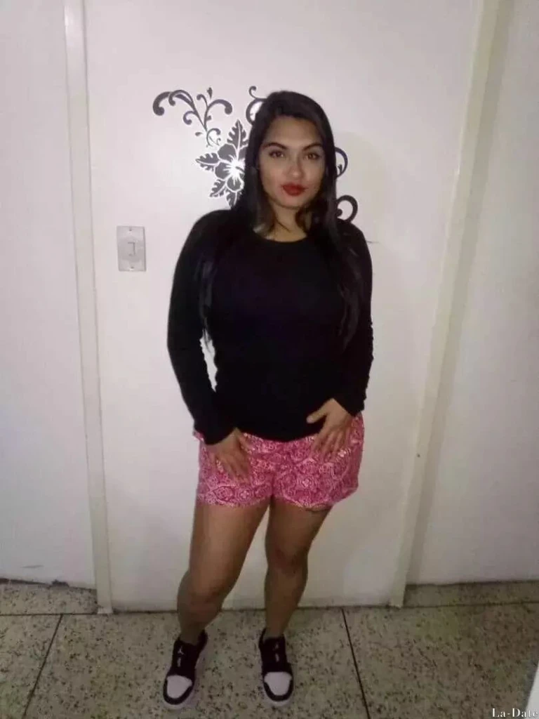 Adriana Profile image 3